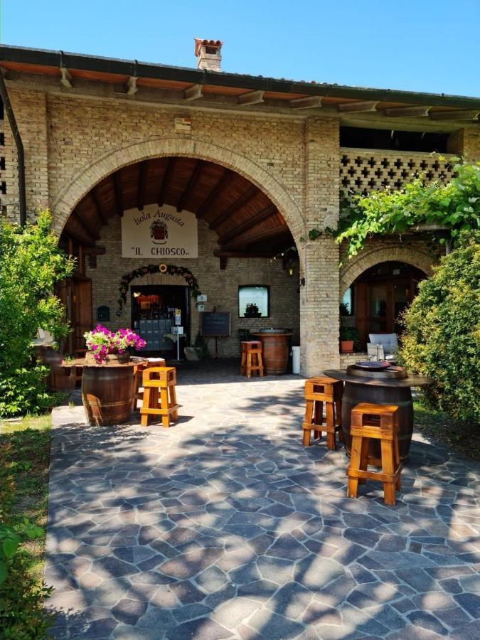 Agriturismo Isola Augusta 팔라쫄로델로스텔라 외부 사진