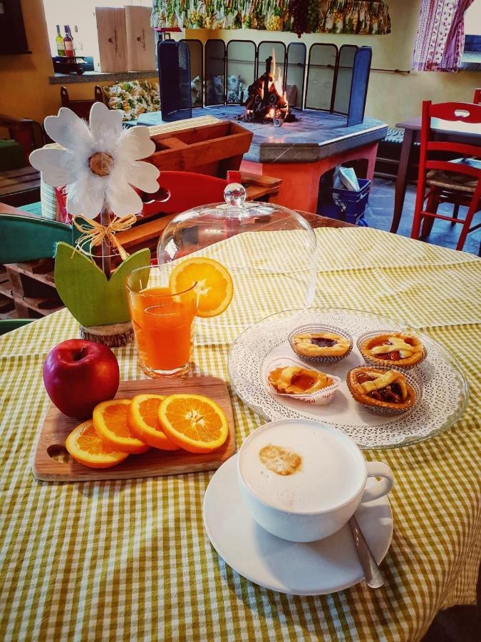 Agriturismo Isola Augusta 팔라쫄로델로스텔라 외부 사진