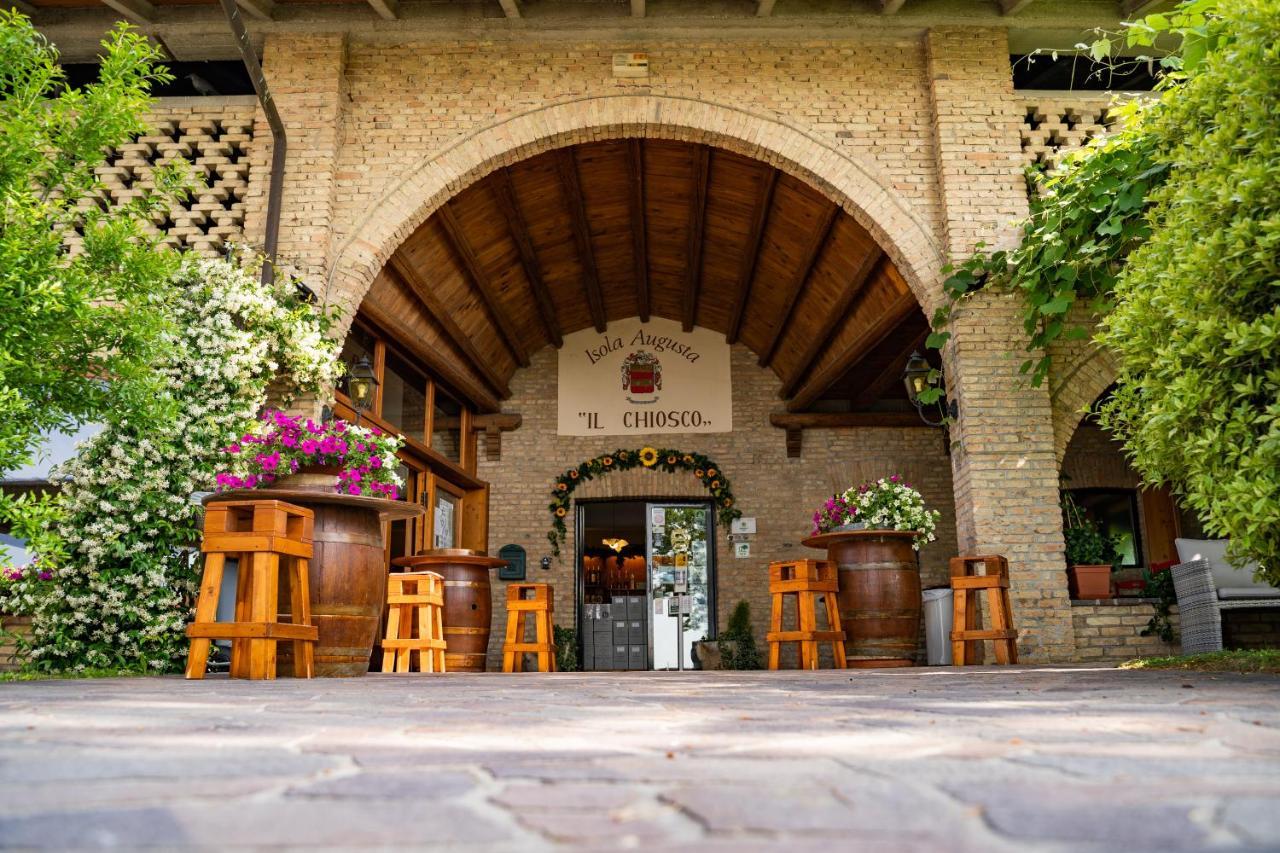 Agriturismo Isola Augusta 팔라쫄로델로스텔라 외부 사진