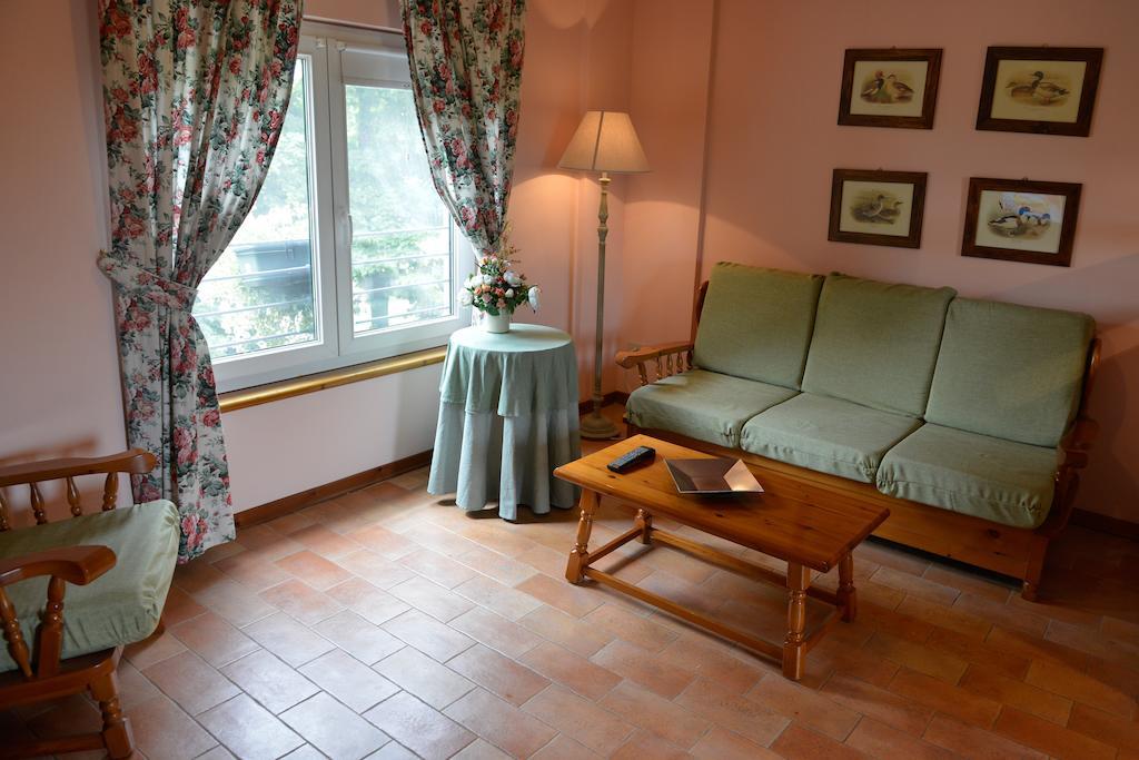 Agriturismo Isola Augusta 팔라쫄로델로스텔라 객실 사진