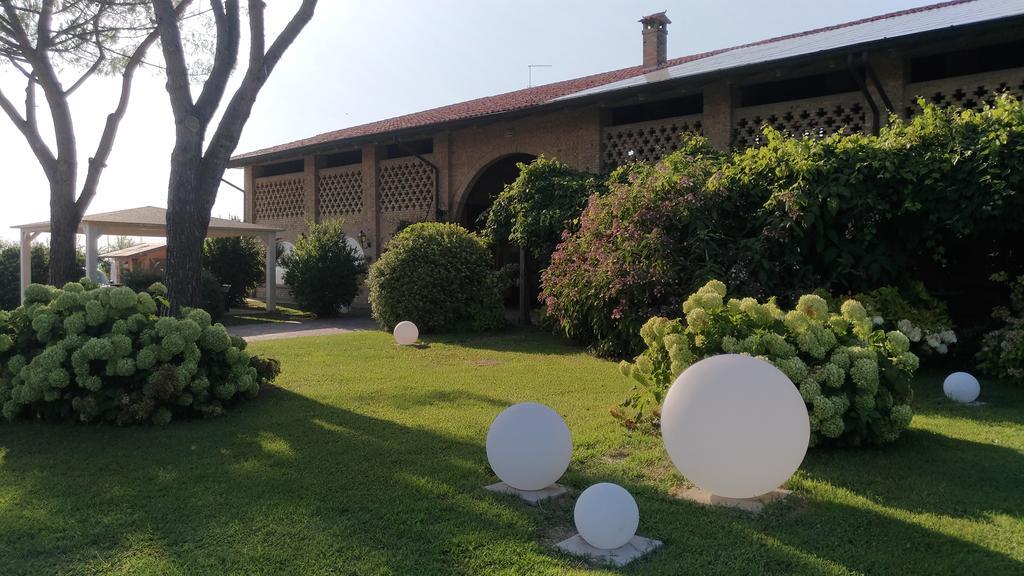 Agriturismo Isola Augusta 팔라쫄로델로스텔라 외부 사진