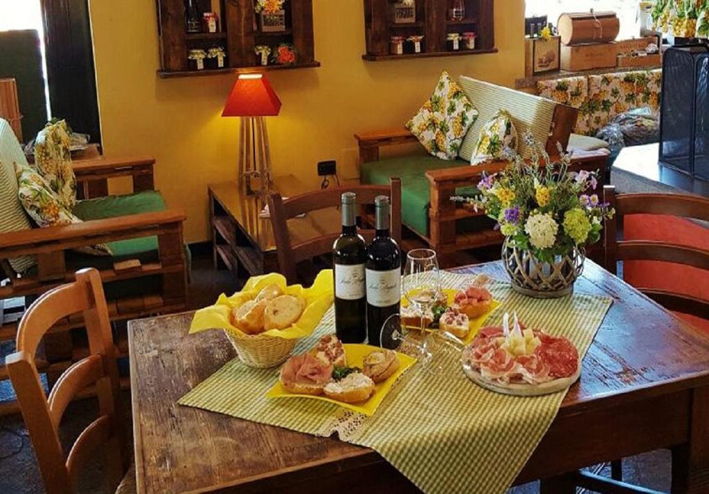 Agriturismo Isola Augusta 팔라쫄로델로스텔라 외부 사진