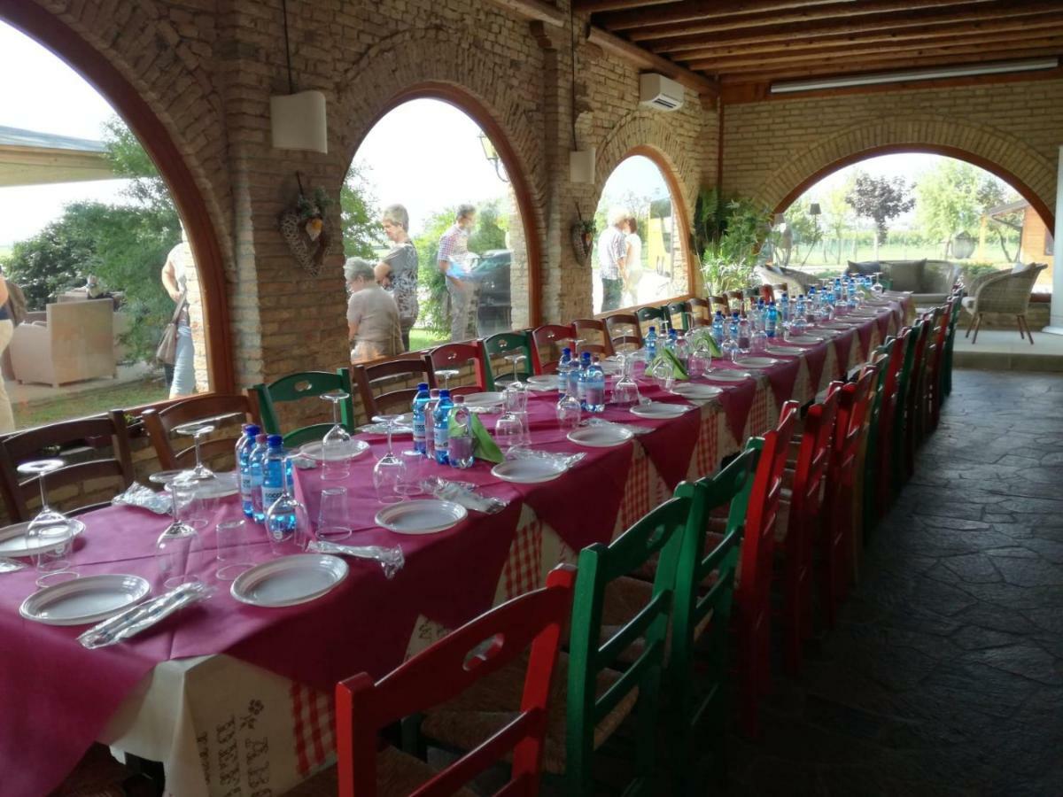 Agriturismo Isola Augusta 팔라쫄로델로스텔라 외부 사진