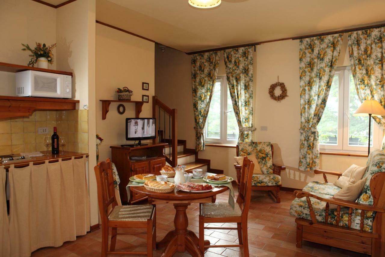Agriturismo Isola Augusta 팔라쫄로델로스텔라 외부 사진