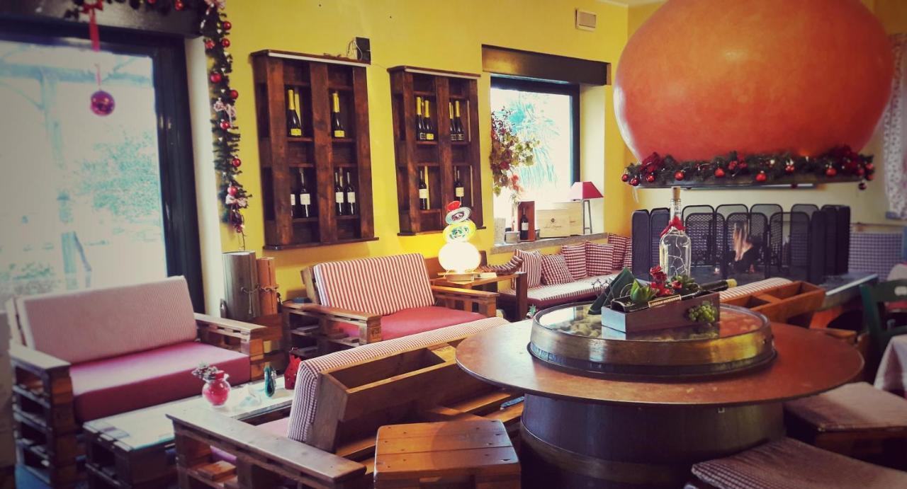 Agriturismo Isola Augusta 팔라쫄로델로스텔라 외부 사진